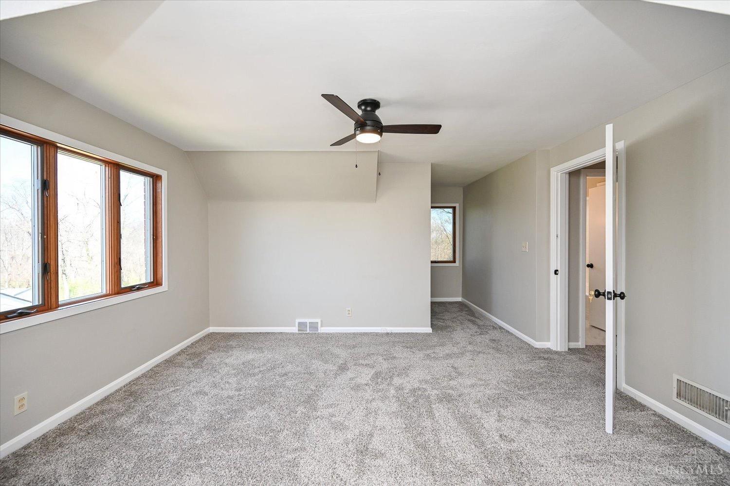 300 Compton Road Wyoming, OH 45215 - Photo 26 of 56