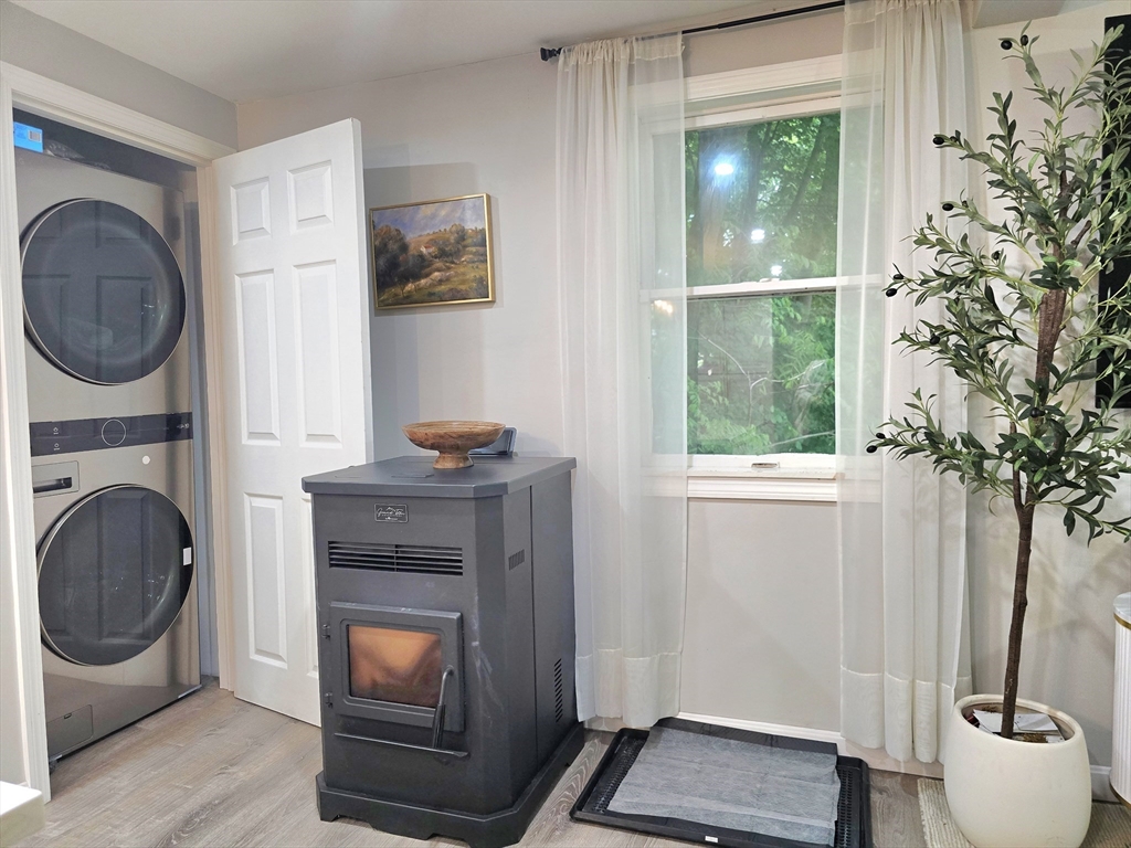 81 Limerick Street Gardner, MA 01440 - Photo 15 of 42