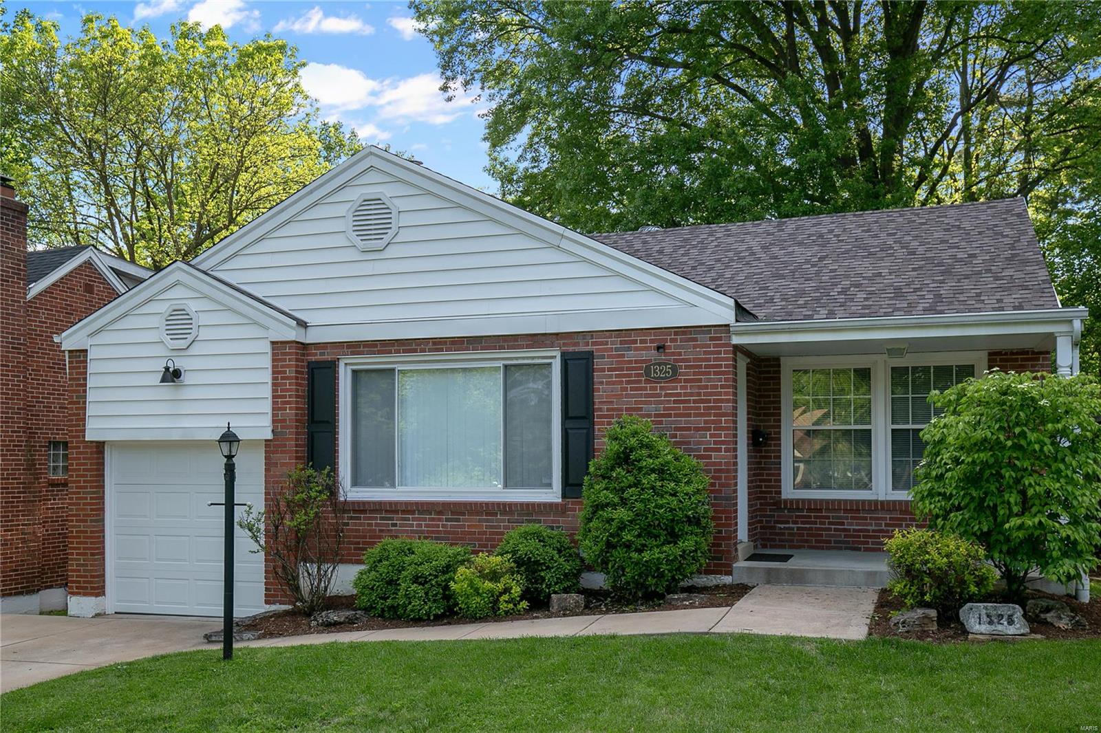 1325 North Berry Road St. Louis, MO 63122 - Photo 3 of 26 Gallery Image 3