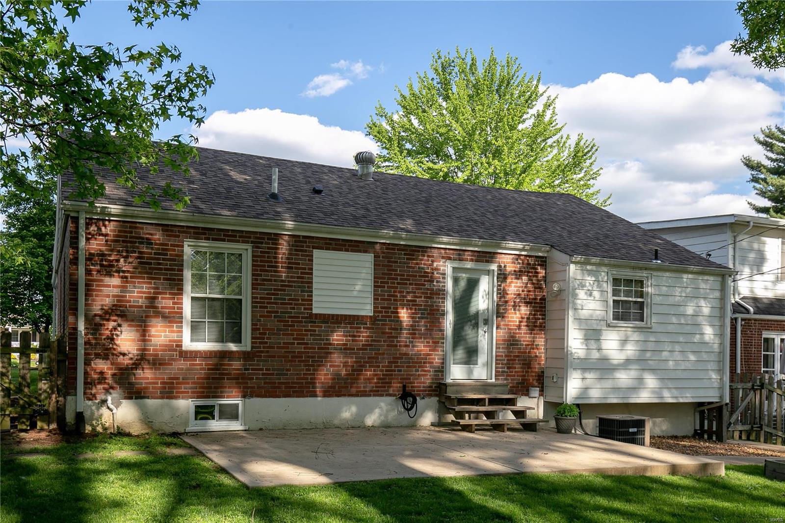 1325 North Berry Road St. Louis, MO 63122 - Photo 4 of 26 Gallery Image 4