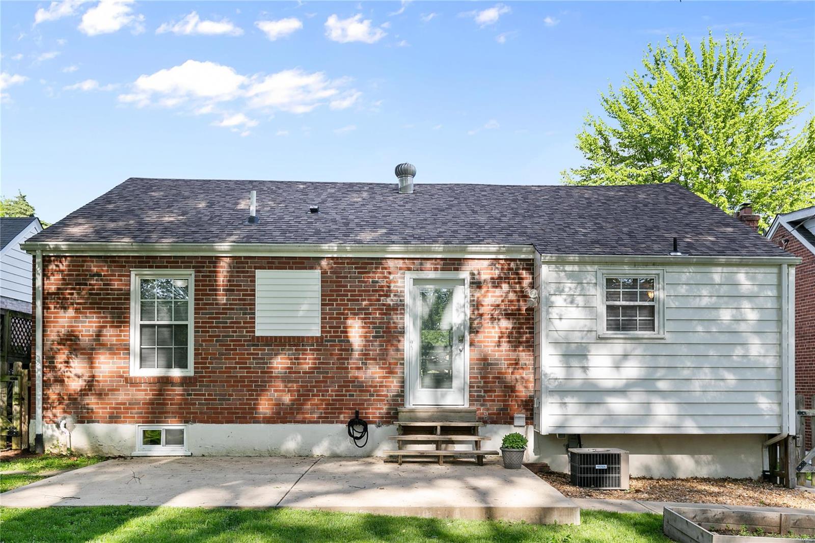 1325 North Berry Road St. Louis, MO 63122 - Photo 5 of 26 Gallery Image 5