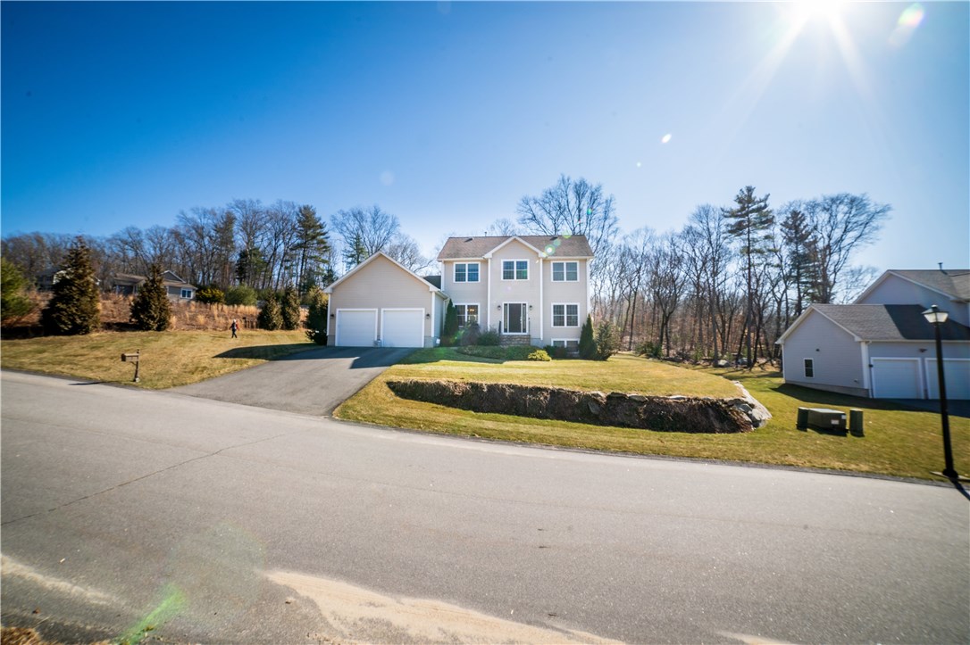 3 Ridgeland Road Smithfield, RI 02917 - Photo 2 of 22