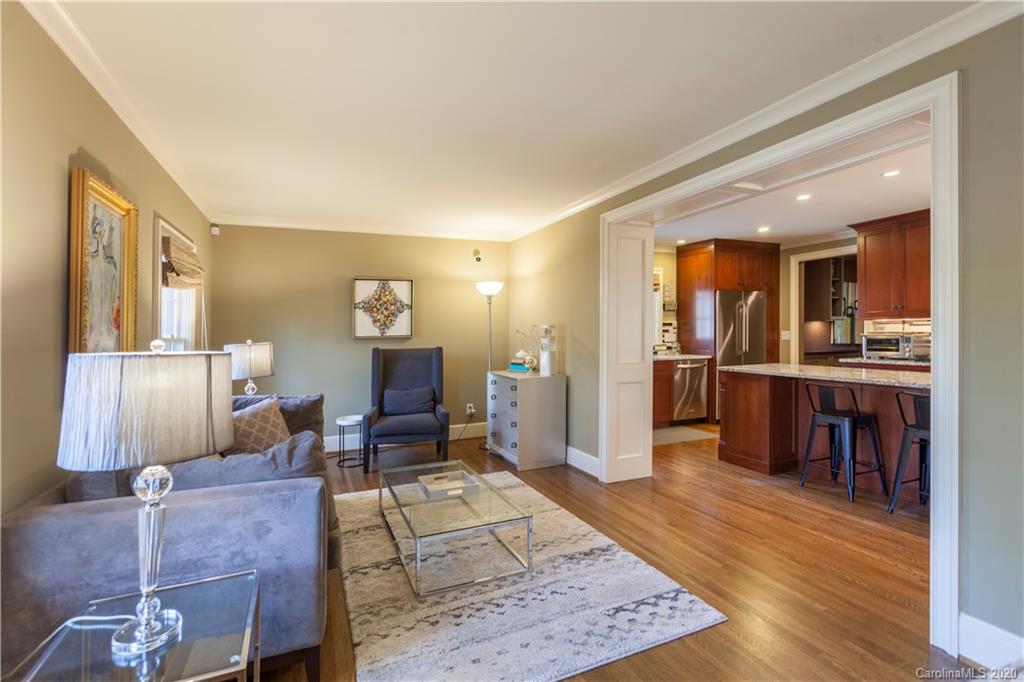 3918 Chevington Road Charlotte, NC 28226 - Photo 4 of 41 Gallery Image 4