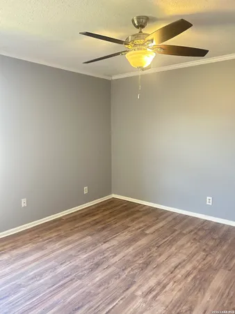$1,350 | 1051 Country Club Drive, Unit 28, Seguin, TX 78155