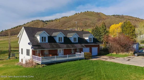 $795,000 | 731 County Road 129, Grover, WY 83122