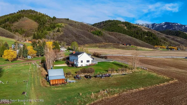 $795,000 | 731 County Road 129, Grover, WY 83122