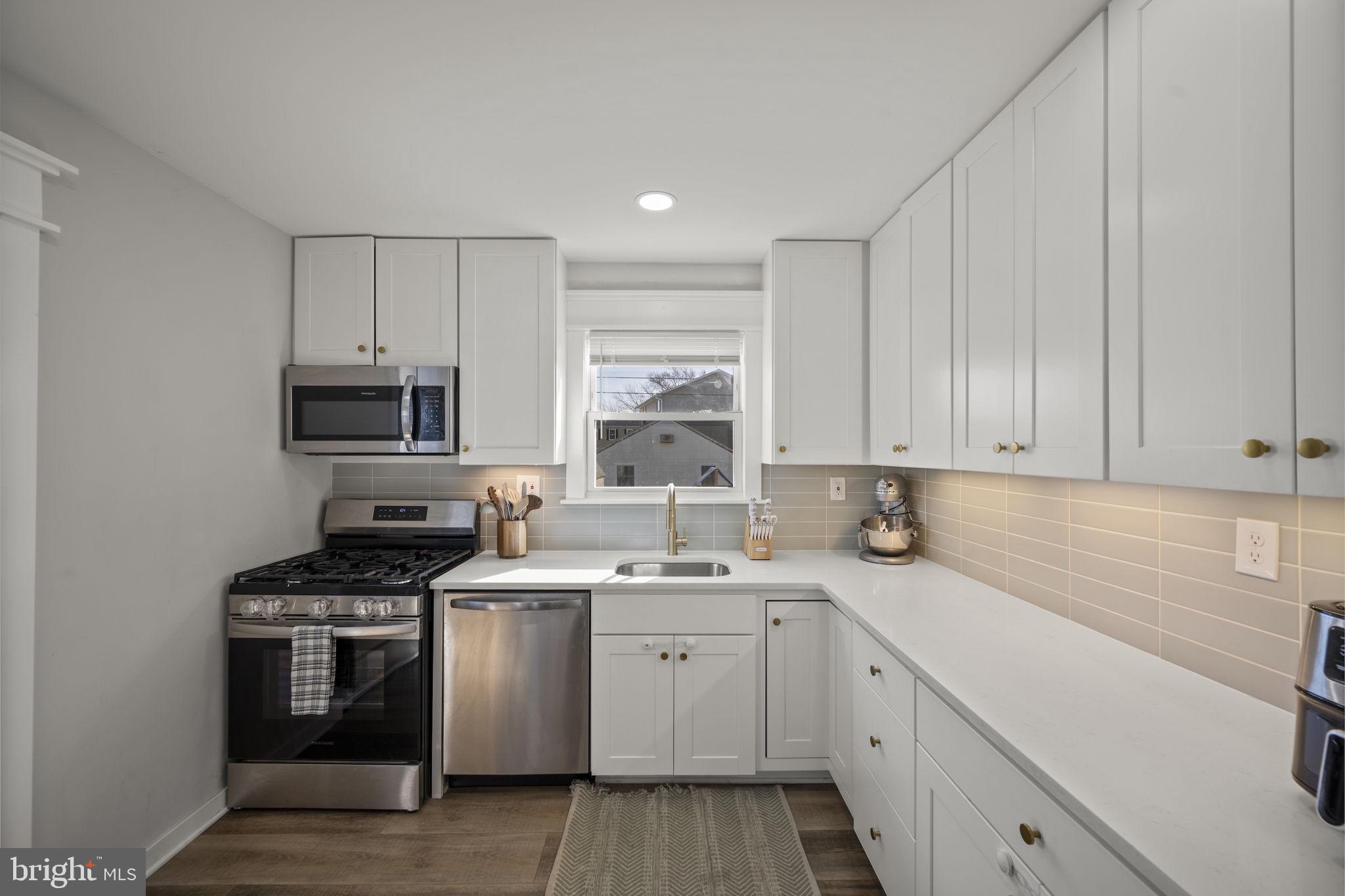 214 Parkwood Road Dundalk, MD 21222 - Photo 20 of 44