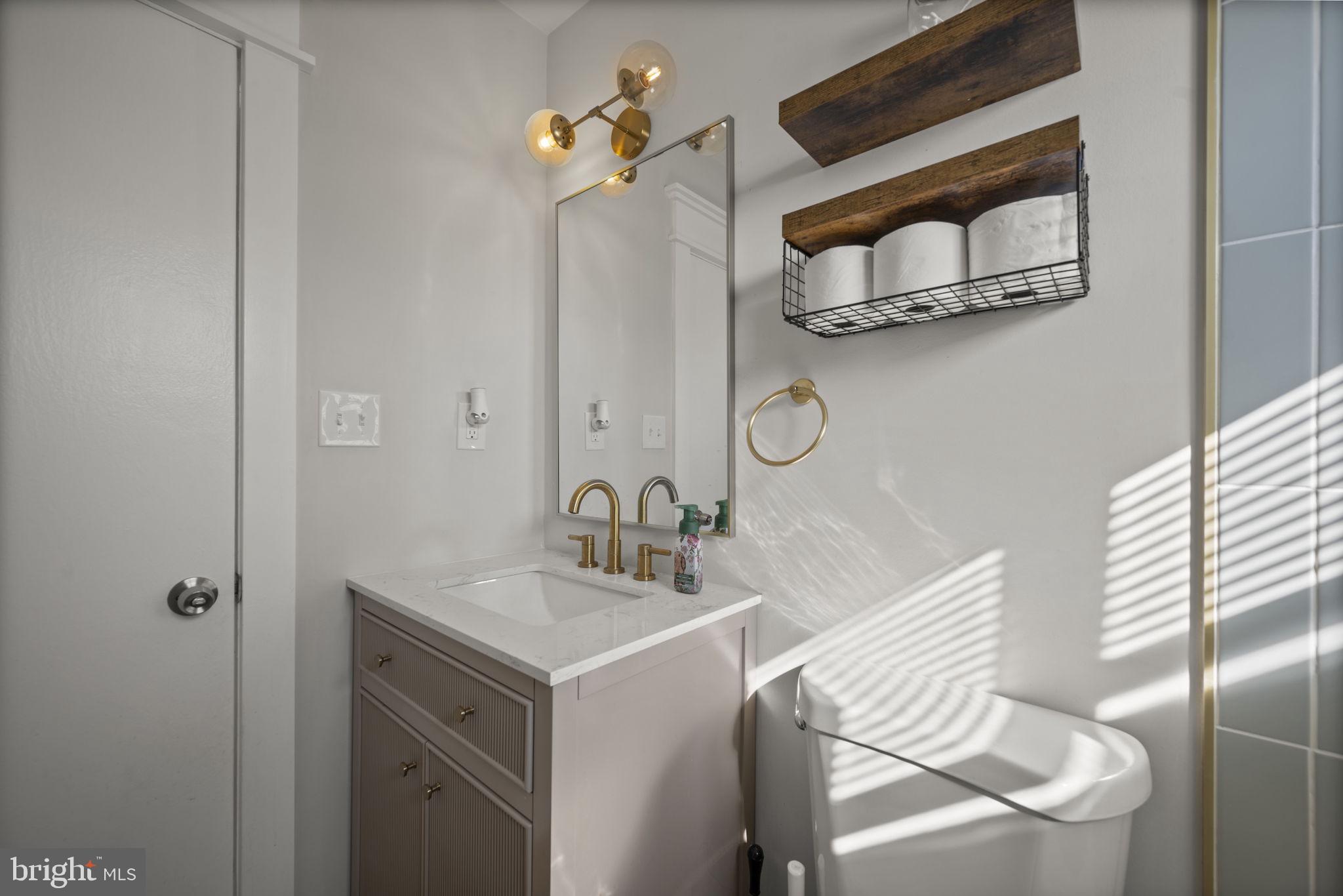 214 Parkwood Road Dundalk, MD 21222 - Photo 25 of 44