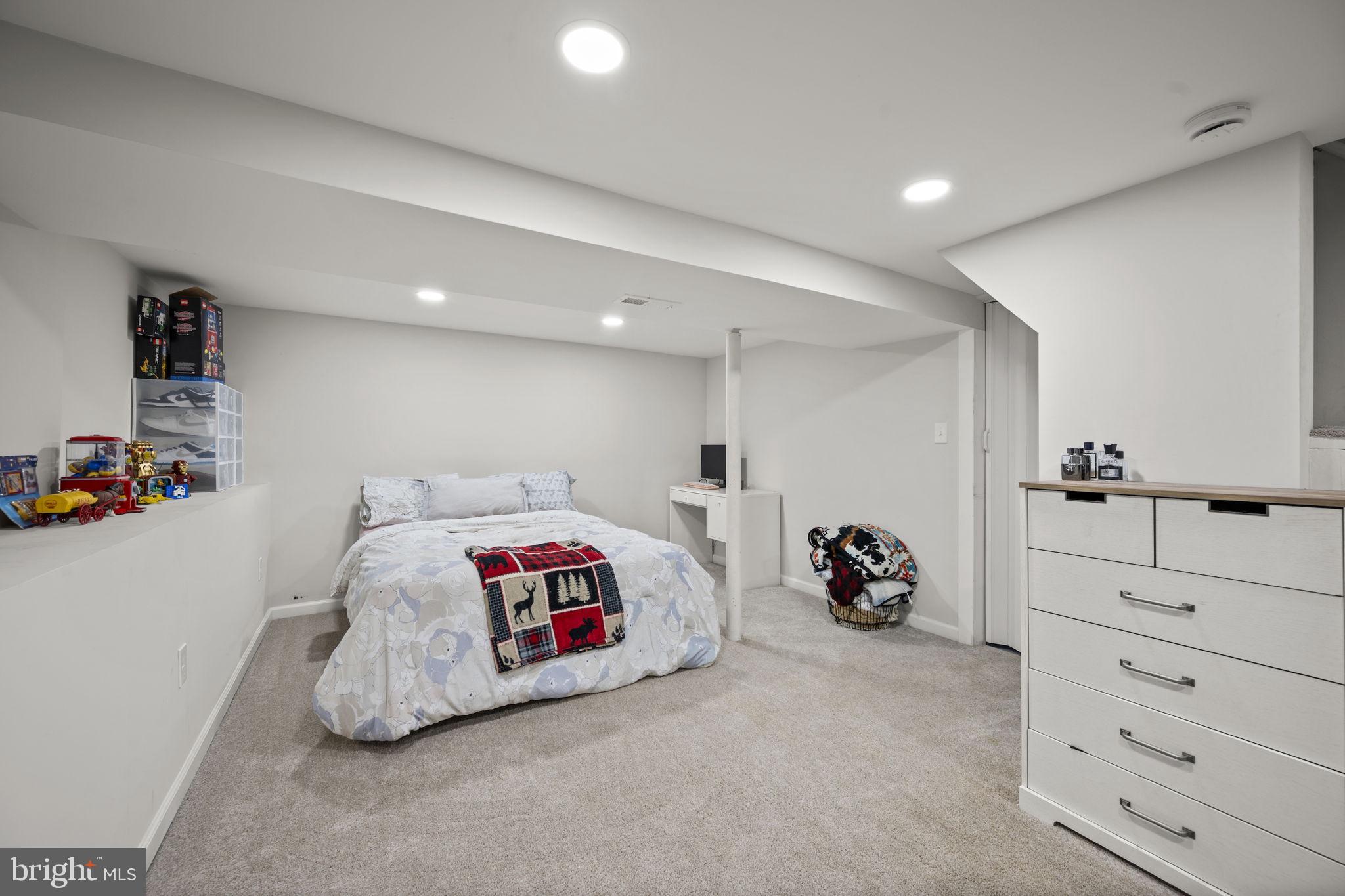 214 Parkwood Road Dundalk, MD 21222 - Photo 38 of 44