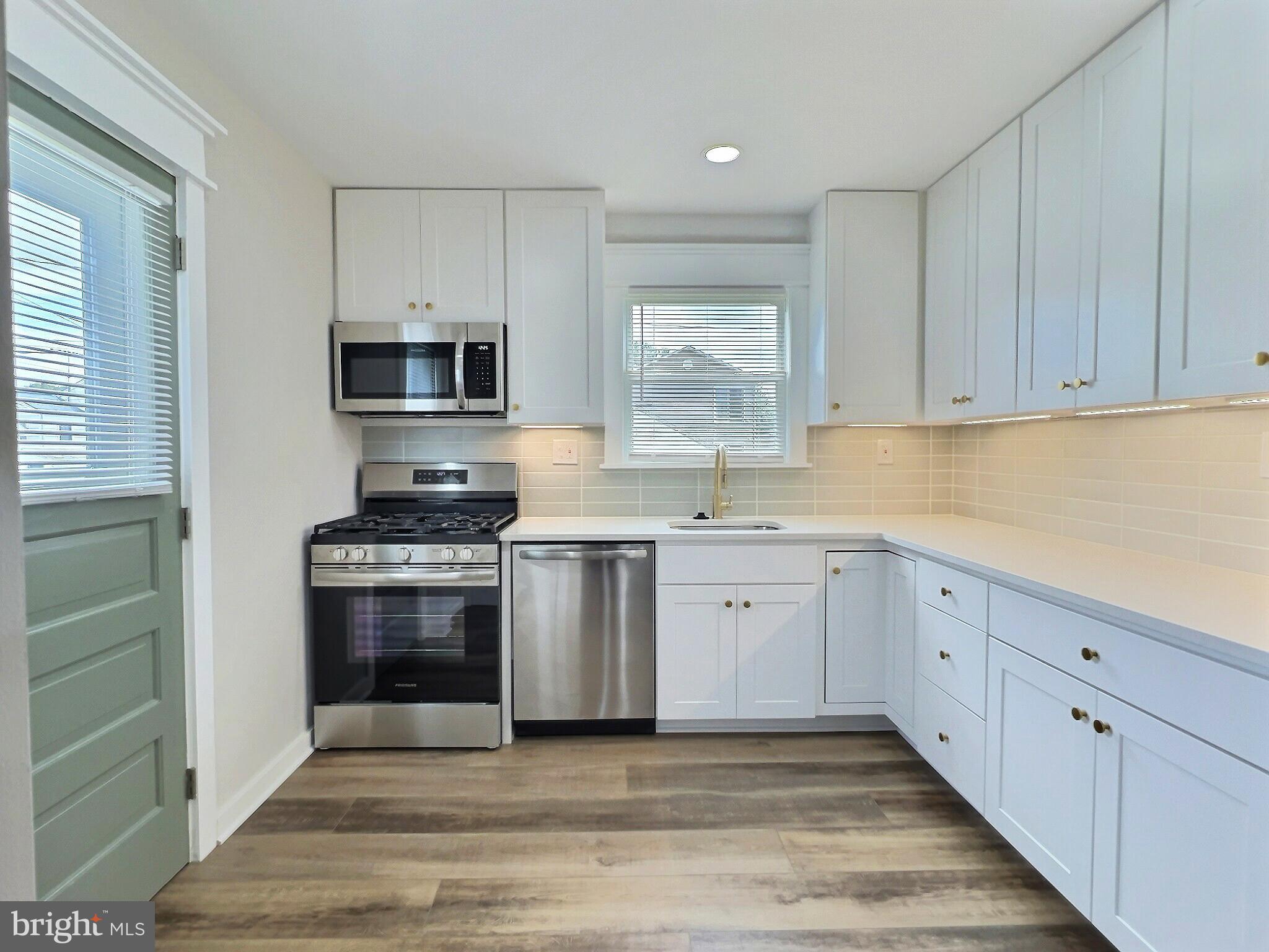 214 Parkwood Road Dundalk, MD 21222 - Photo 4 of 44 Kitchen