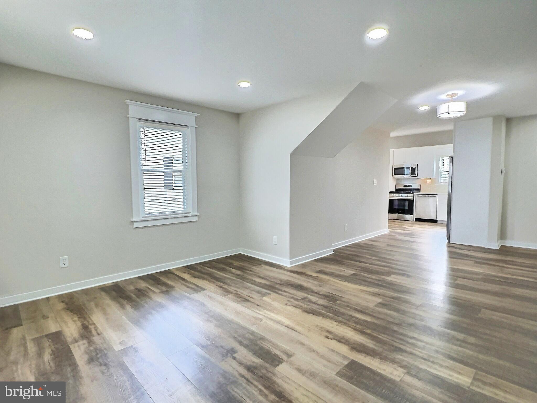 214 Parkwood Road Dundalk, MD 21222 - Photo 6 of 44 Dining