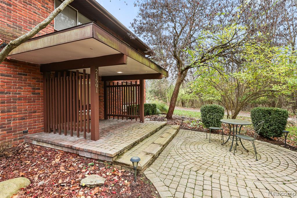 21501 West 13 Mile Road Beverly Hills, MI 48025 - Photo 1 of 44