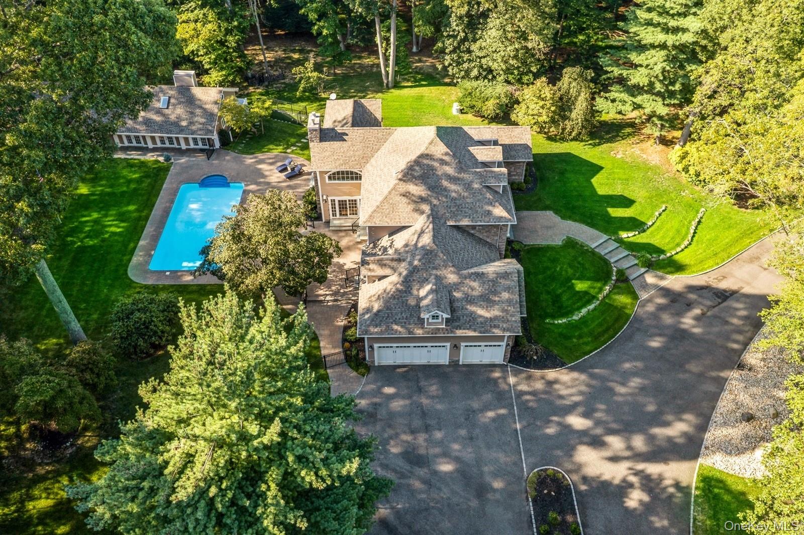 33 Bacon Road St. James, NY 11780 - Photo 46 of 48 a view of yard