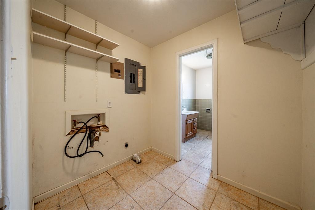 1105 County Road 345 Rotan, TX 79546 - Photo 11 of 21