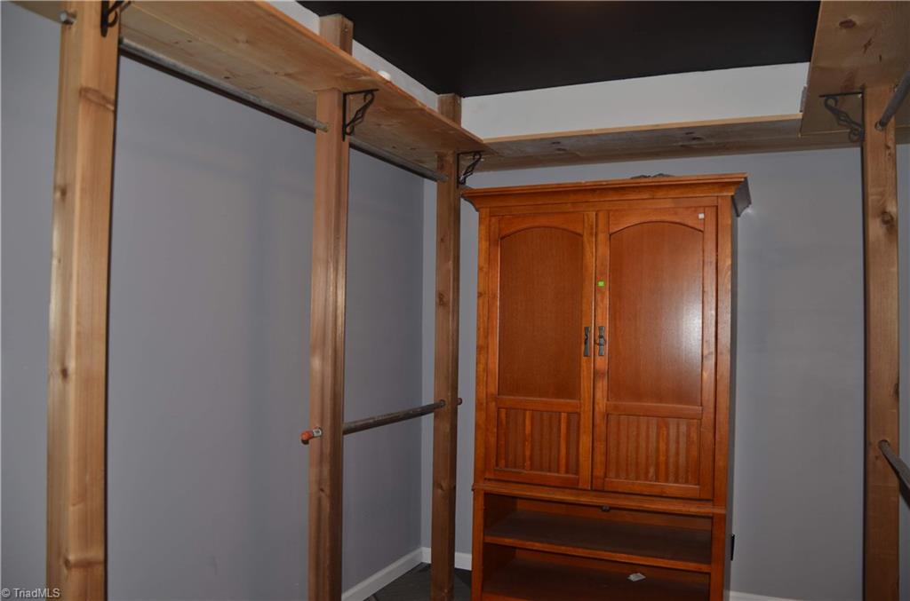 165 Hampton Road Winston-Salem, NC 27103 - Photo 21 of 30 Gallery Image 21