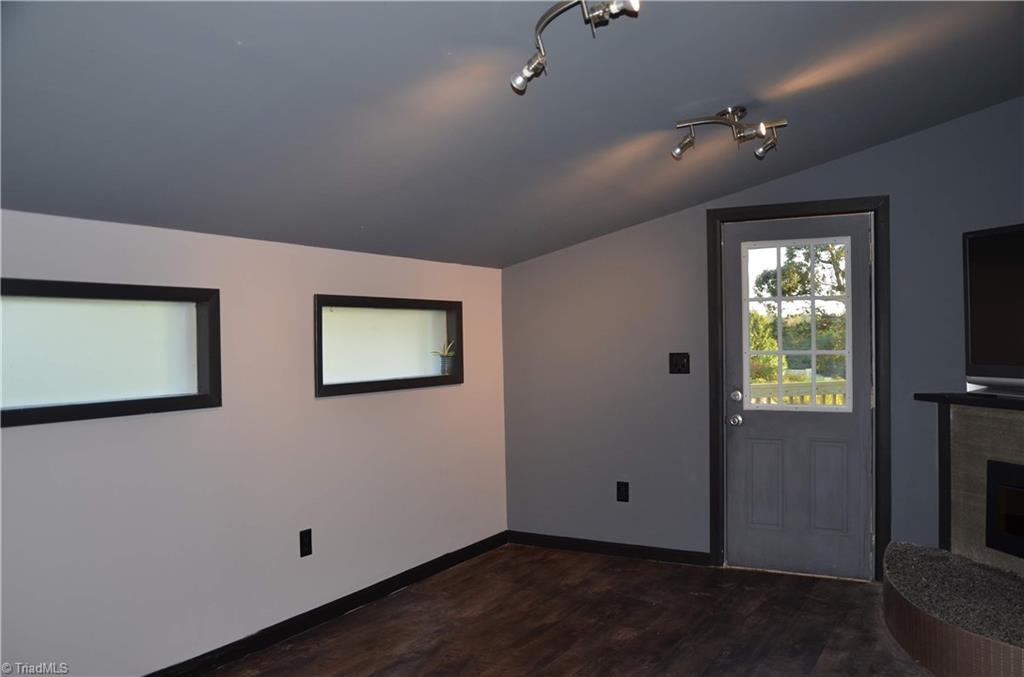 165 Hampton Road Winston-Salem, NC 27103 - Photo 10 of 30 Gallery Image 10