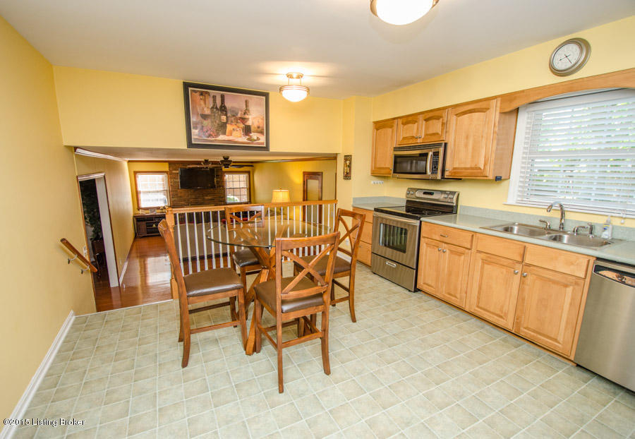 7805 Pine Ridge Road Louisville, KY 40241 - Photo 11 of 41 Maple cabinets
