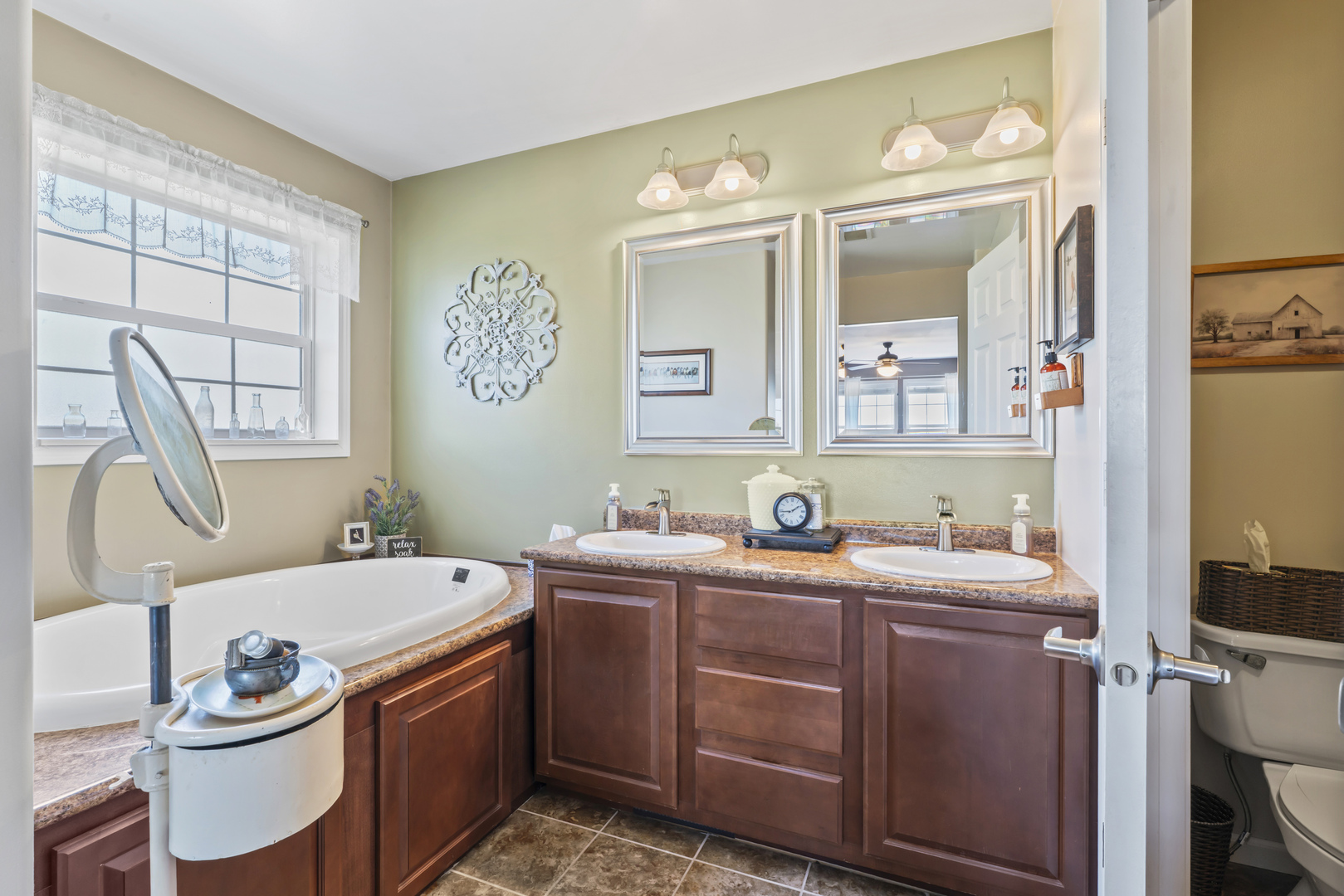 3015 North 1600 East Road Clifton, IL 60927 - Photo 22 of 46 a room with a washing machine and sink
