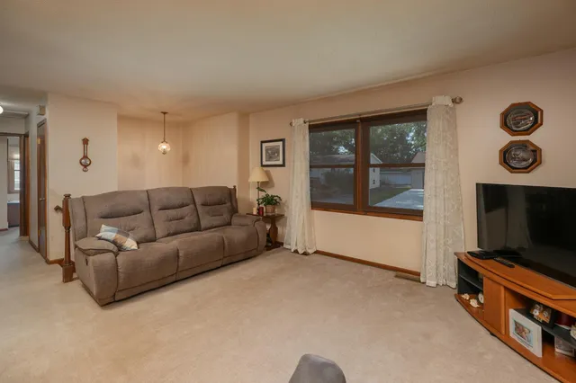 $339,900 | 223 Rena Belle Street Northwest, Eyota, MN 55934