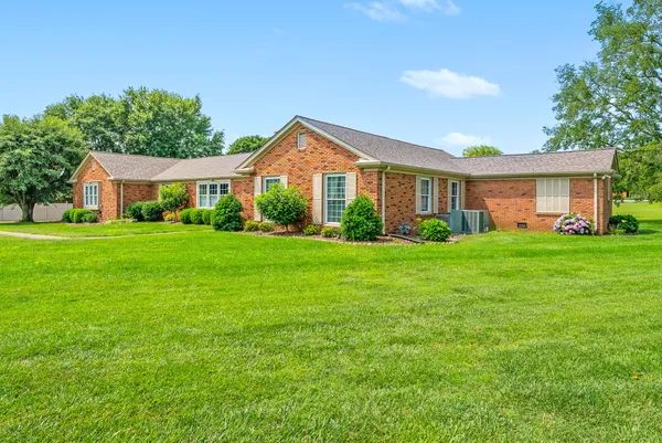 $454,900 | 230 Fairway Court, Hopkinsville, KY 42240