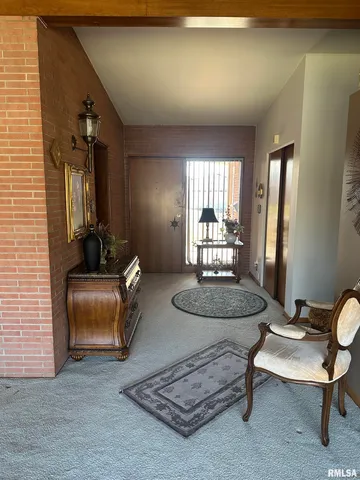 $299,500 | 944 South Lake Drive, Du Quoin, IL 62832