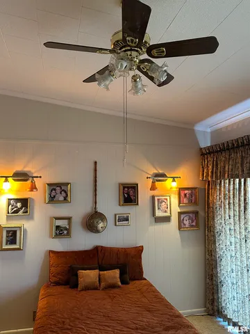 $299,500 | 944 South Lake Drive, Du Quoin, IL 62832