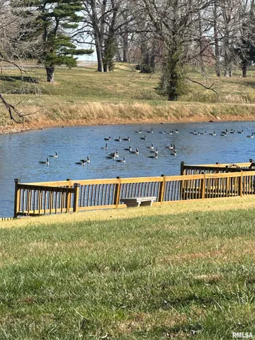 $299,500 | 944 South Lake Drive, Du Quoin, IL 62832