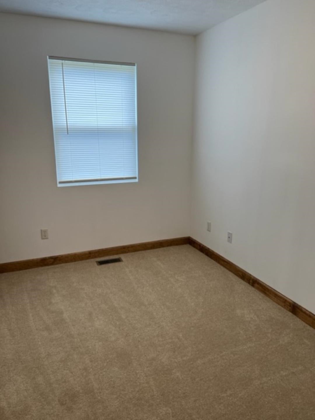 2972 Rice Avenue Huntington, WV 25705 - Photo 6 of 13 Gallery Image 6