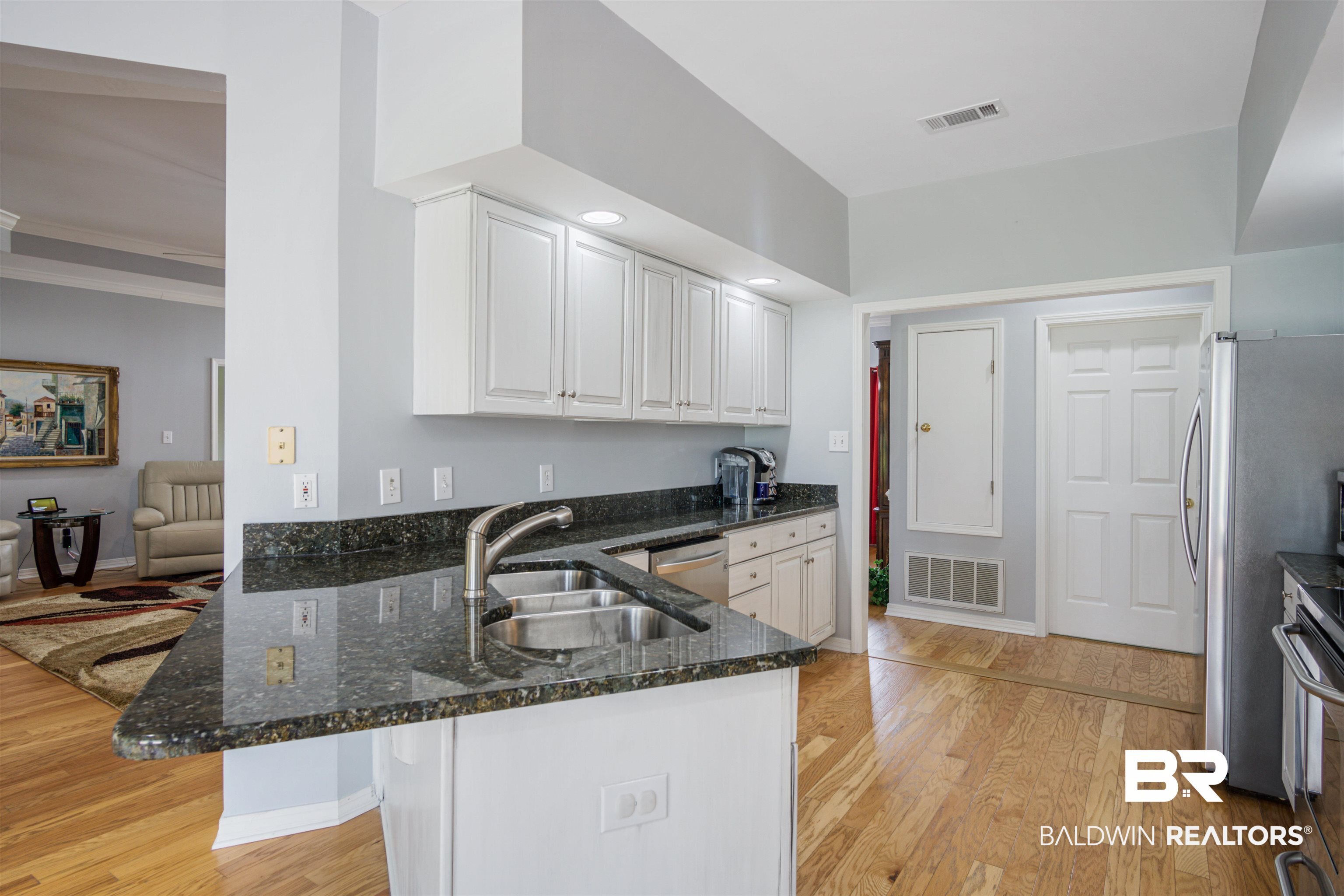 107 Par Circle Fairhope, AL 36532 - Photo 10 of 34