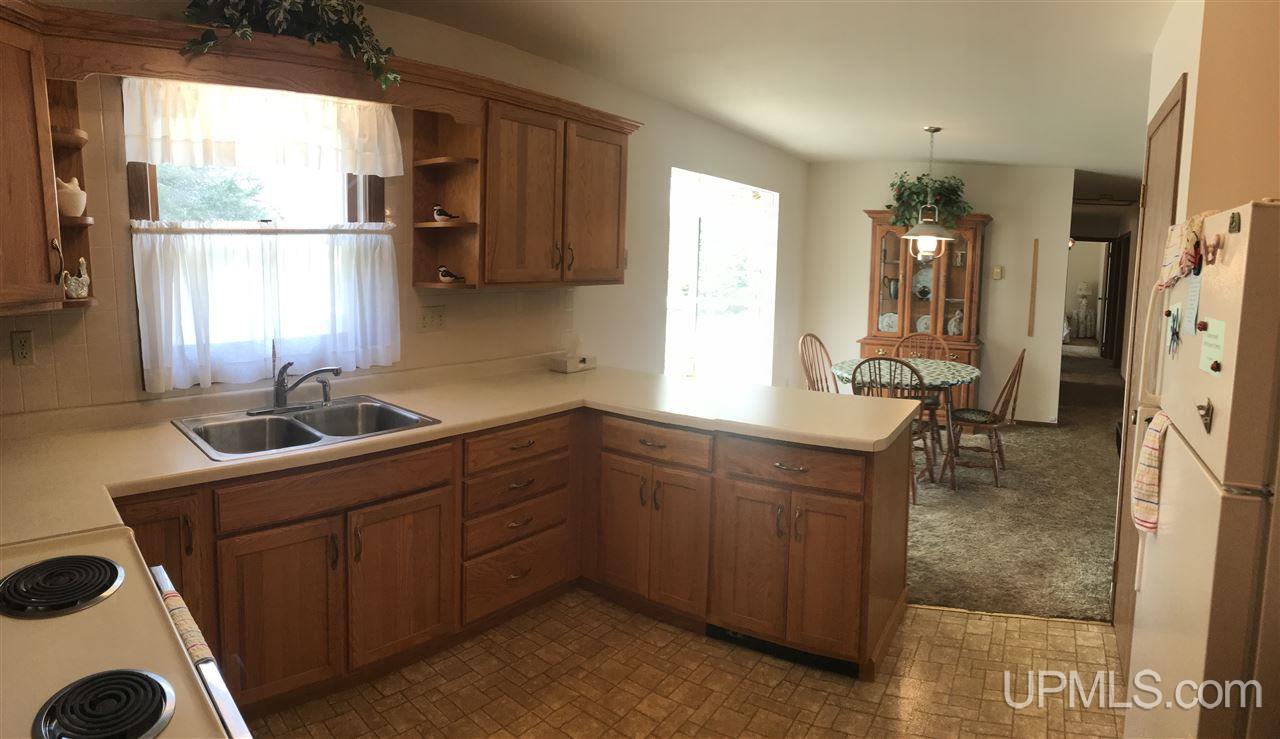 12461 River Road Republic, MI 49879 - Photo 8 of 30 Gallery Image 8
