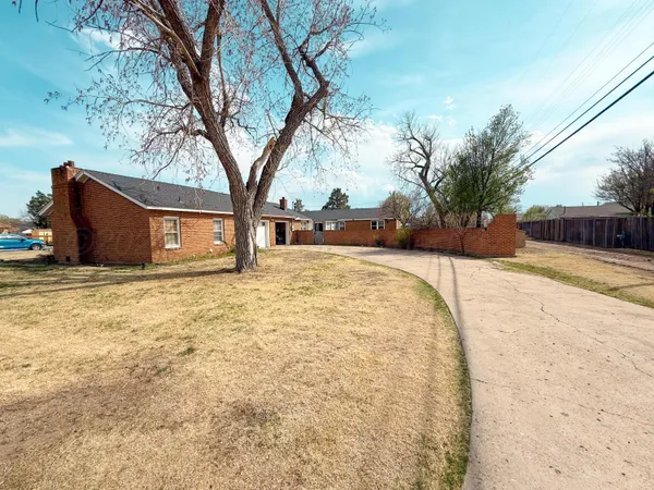 $325,000 | 1615 North Russell Street, Pampa, TX 79065