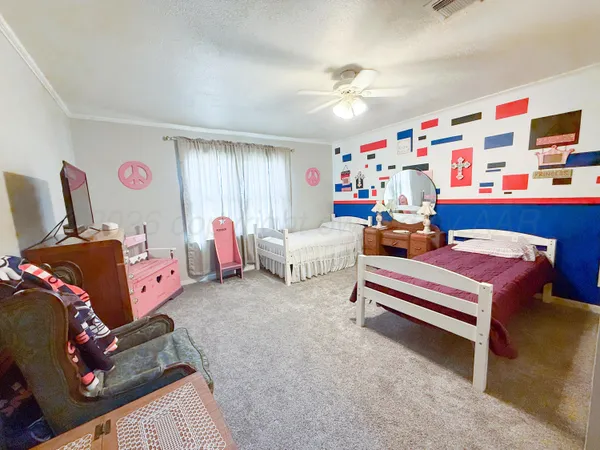 $325,000 | 1615 North Russell Street, Pampa, TX 79065