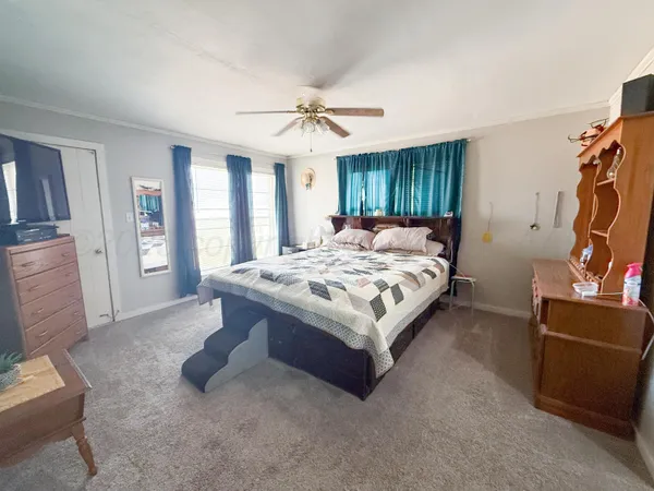$325,000 | 1615 North Russell Street, Pampa, TX 79065