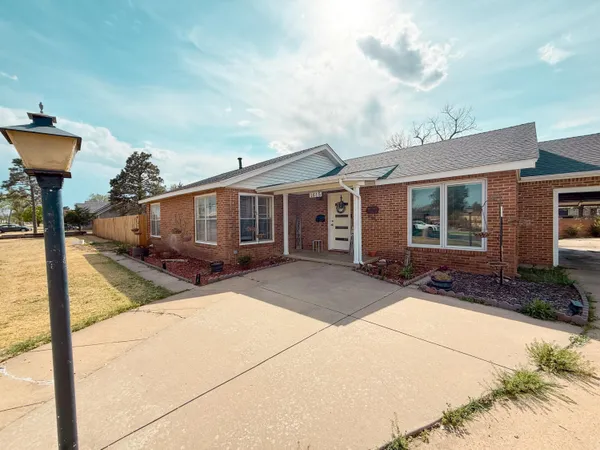 $325,000 | 1615 North Russell Street, Pampa, TX 79065
