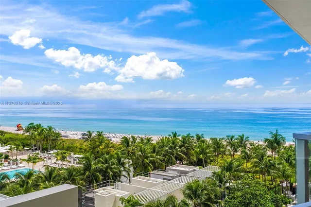 $28,500 | 2201 Collins Avenue, Unit 811, Miami Beach, FL 33139