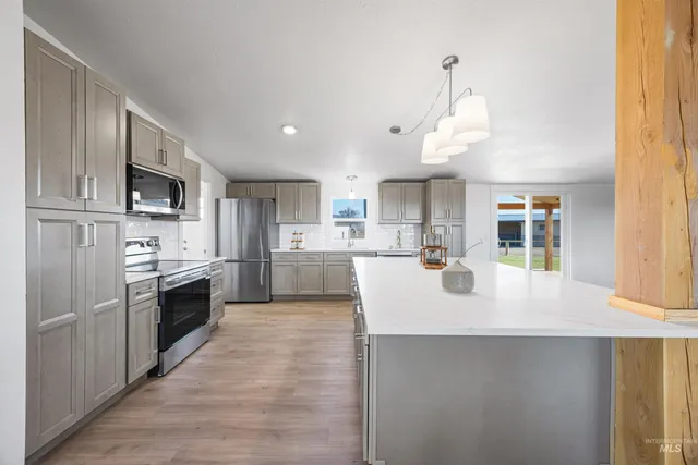 $675,000 | 4558 Lott Road, Mountain Home, ID 83647