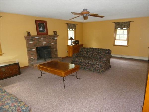 88 Williamsville Road Hubbardston, MA 01452 - Photo 17 of 29 Gallery Image 17