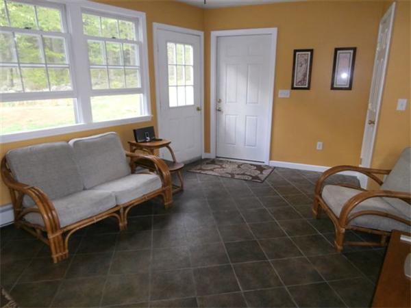 88 Williamsville Road Hubbardston, MA 01452 - Photo 9 of 29 Gallery Image 9