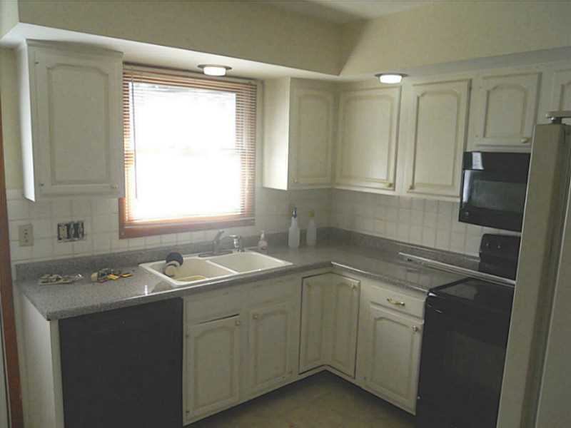 1646 Yorkshire Court Springfield, OH 45503 - Photo 6 of 16 Gallery Image 6