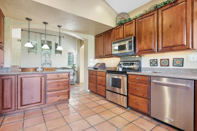 $749,000 | 360 Running Springs Drive, Palm Desert, CA 92211