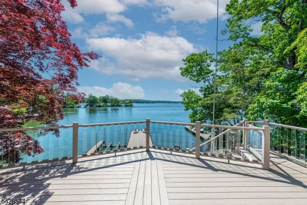 $849,000 | 5 Coulter Place, Hopatcong, NJ 07821