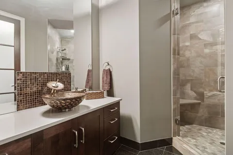 $499,900 | 555 Oak Ridge Place, Unit 150, Hopkins, MN 55305