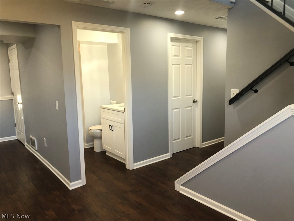 5654 Dolphin Road Mentor, OH 44060 - Photo 30 of 34 Gallery Image 30