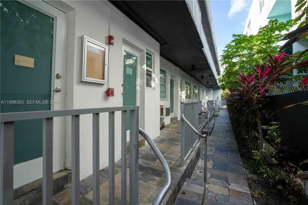 $1,900 | 1120 Euclid Avenue, Unit 2, Miami Beach, FL 33139