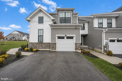 $725,000 | 34 Tamarack Circle, Eagleville, PA 19403