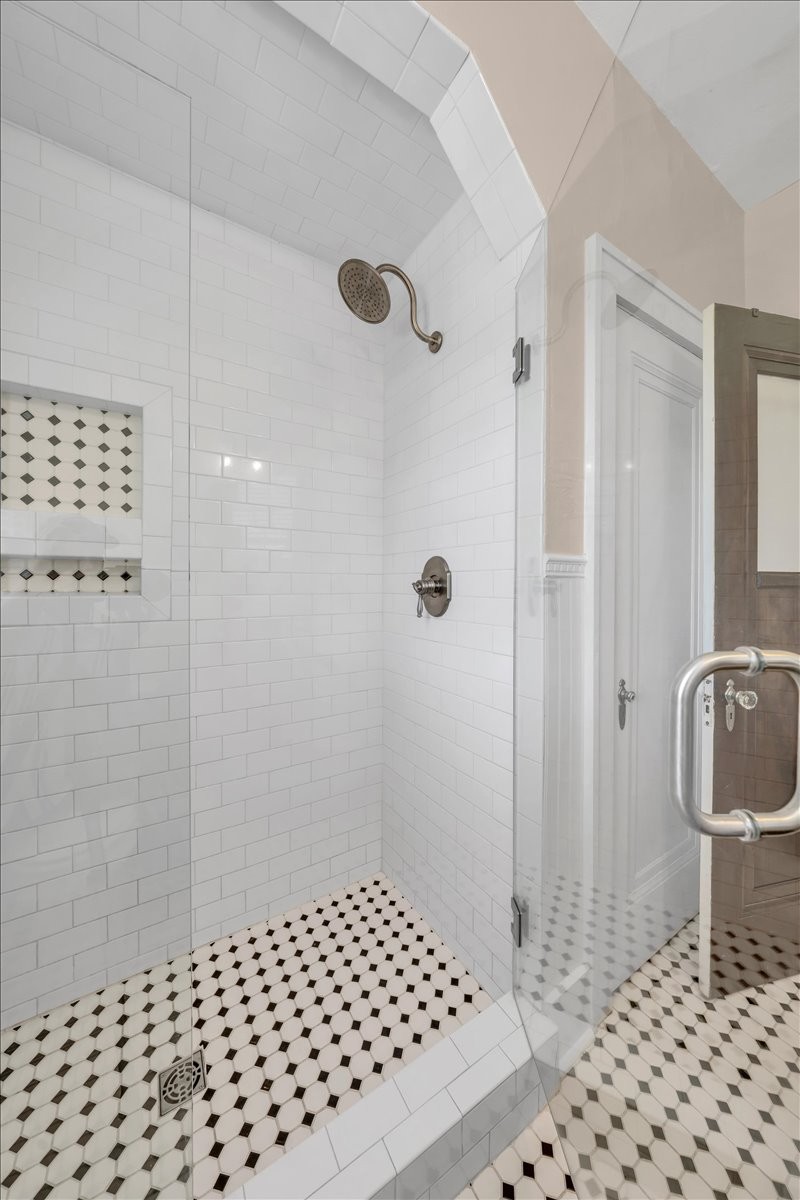 115 Cherokee Road Nashville, TN 37205 - Photo 30 of 63