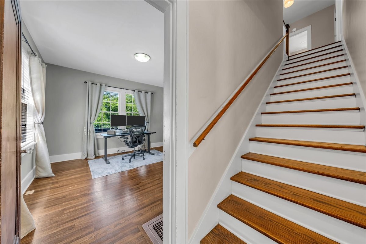 115 Cherokee Road Nashville, TN 37205 - Photo 33 of 63