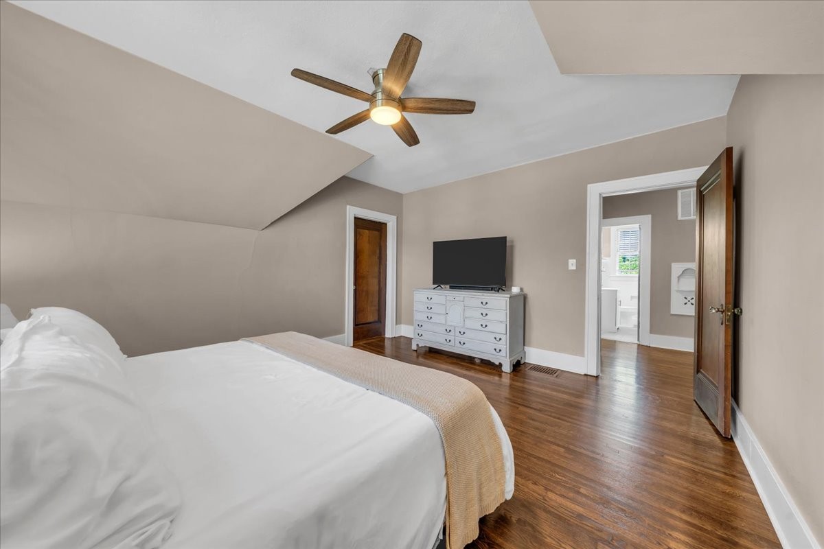 115 Cherokee Road Nashville, TN 37205 - Photo 37 of 63