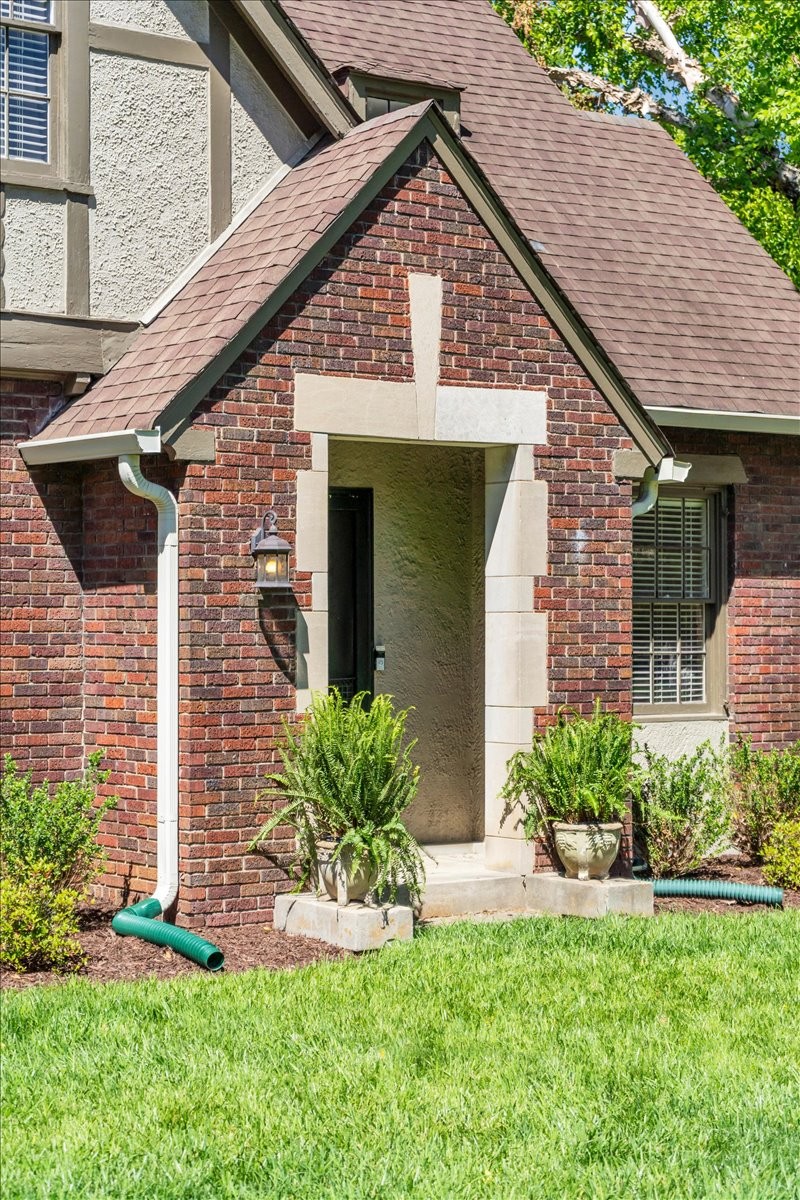 115 Cherokee Road Nashville, TN 37205 - Photo 5 of 63