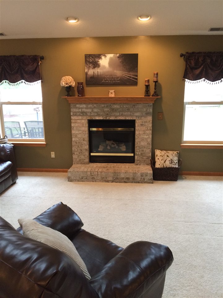 212 Spring Forest Court Fort Wayne, IN 46804 - Photo 11 of 32 Gallery Image 11